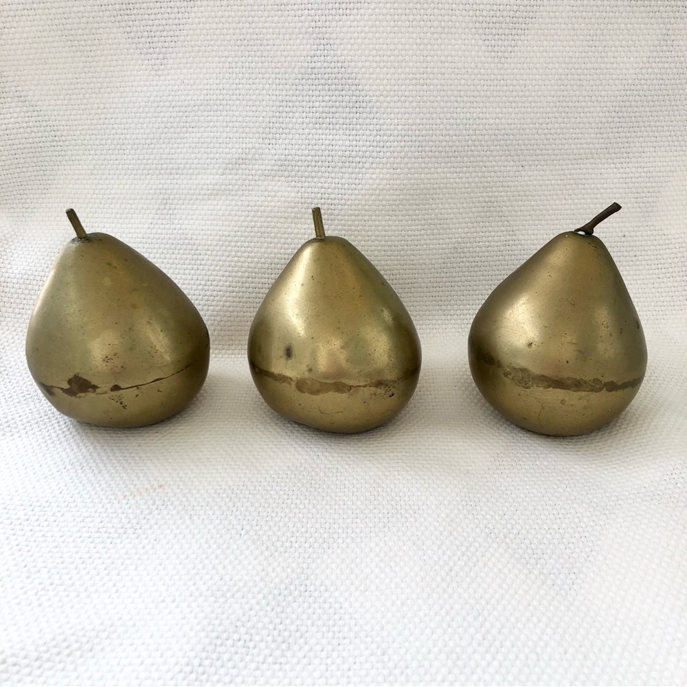 3 Brass Pears Decorative Accents Paperweights - Gold Set of 3 Vintage fruit - Picture 5 of 11